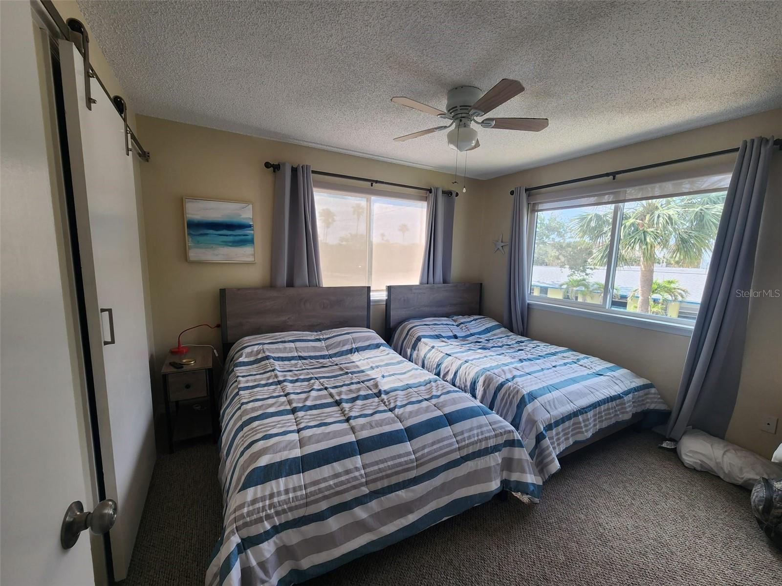 Listing photo id 25 for 900 Harbour House Drive