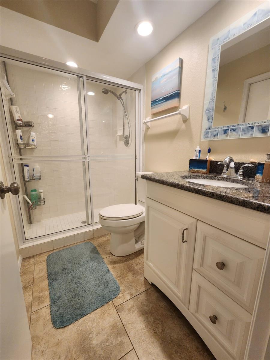 Listing photo id 26 for 900 Harbour House Drive