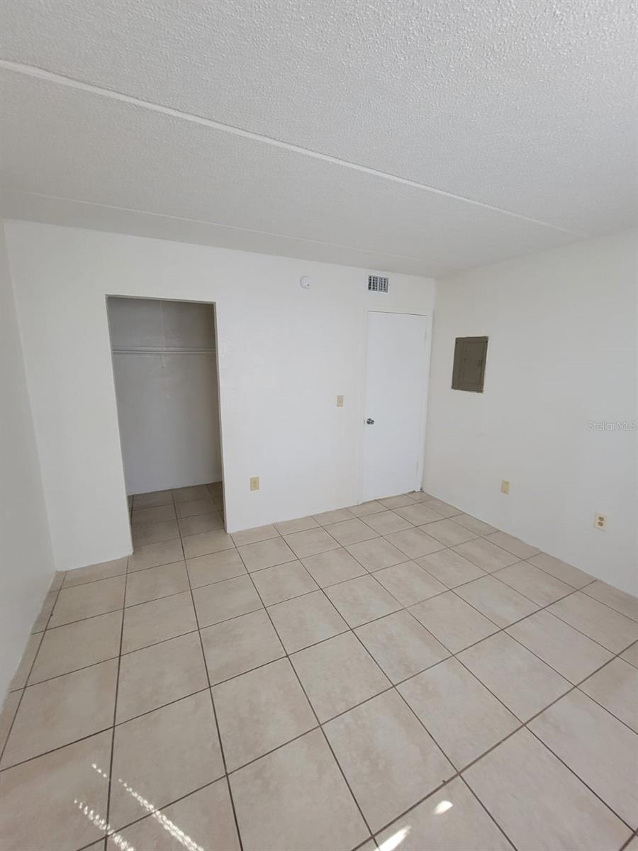 Image 15 of 23 For 1216 Kennedy Road 9
