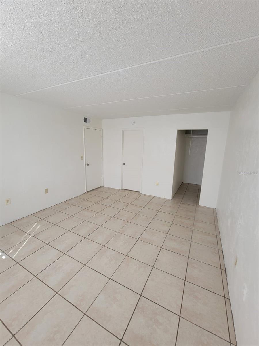 Image 18 of 23 For 1216 Kennedy Road 9