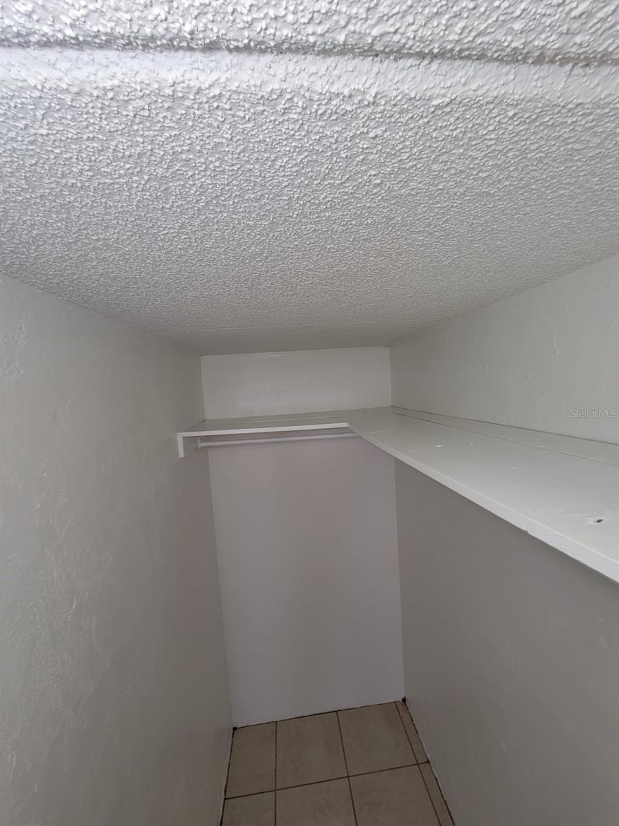 Image 20 of 23 For 1216 Kennedy Road 9