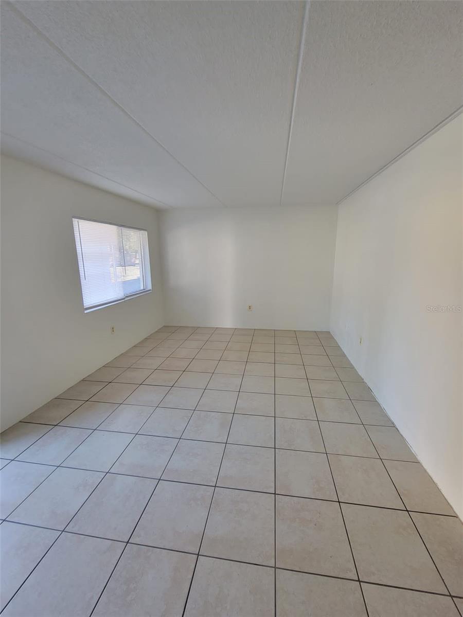 Image 4 of 23 For 1216 Kennedy Road 9