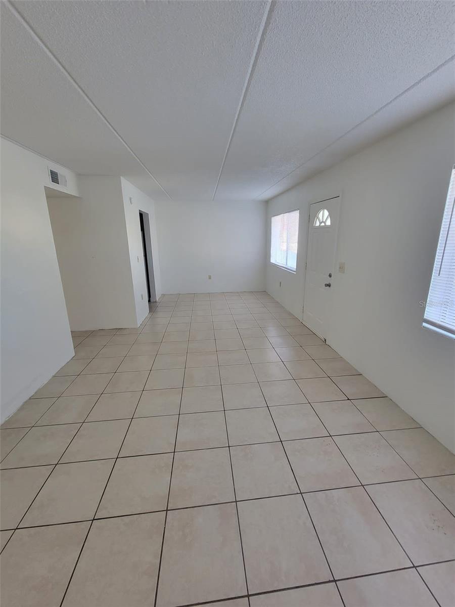 Image 5 of 23 For 1216 Kennedy Road 9