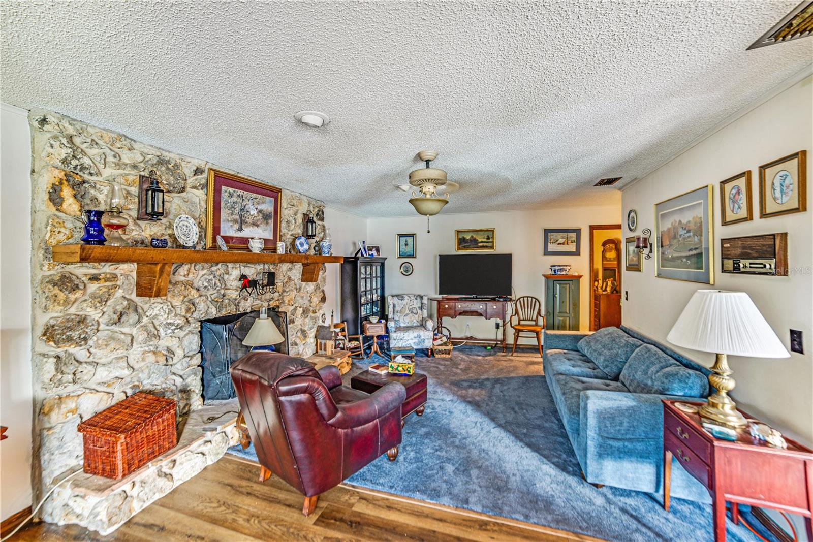 Image 12 of 47 For 2704 Burgoyne Place