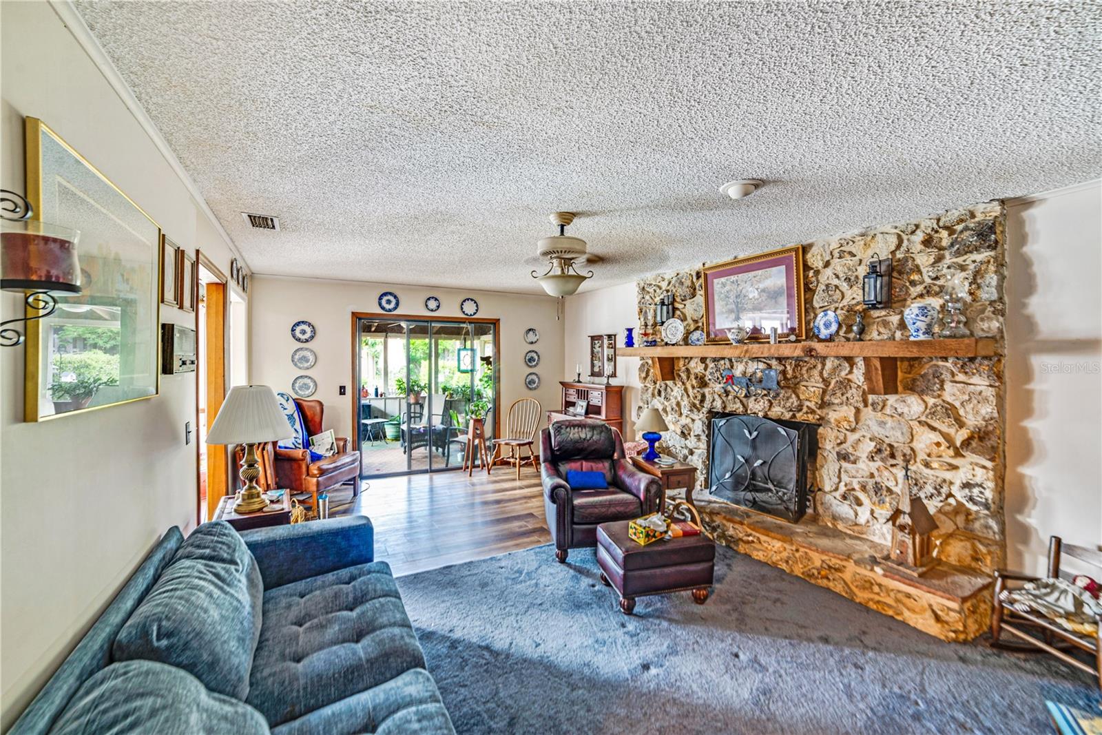 Image 13 of 47 For 2704 Burgoyne Place