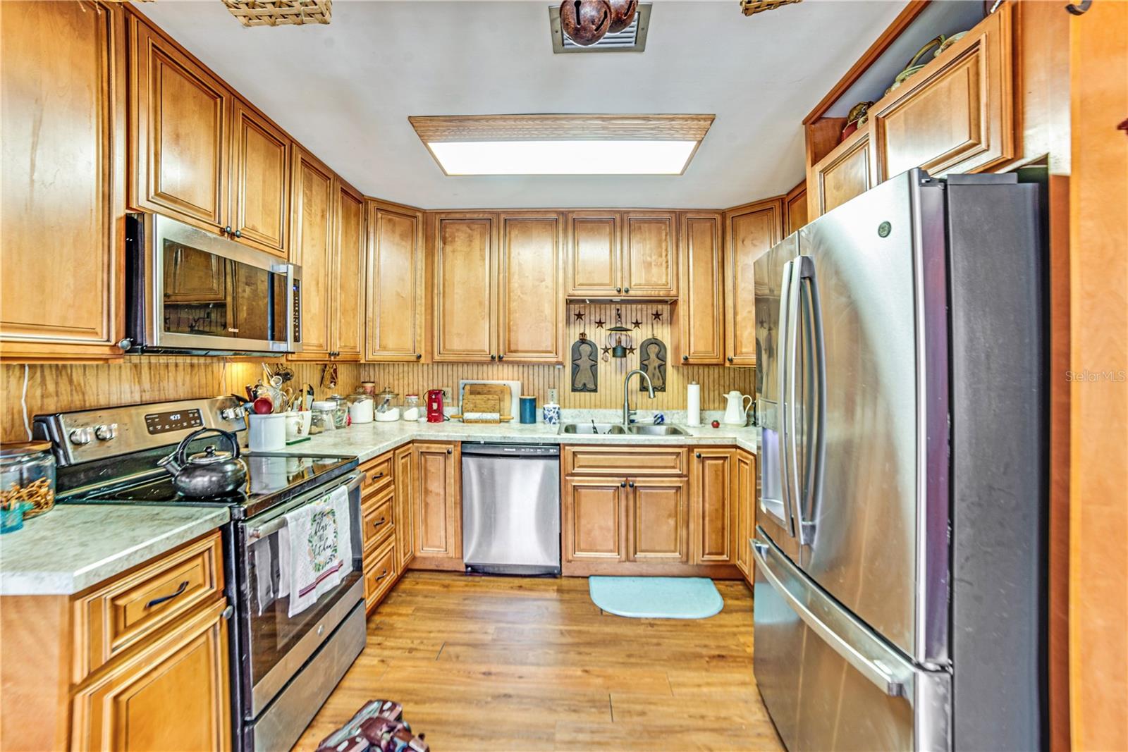 Image 15 of 47 For 2704 Burgoyne Place