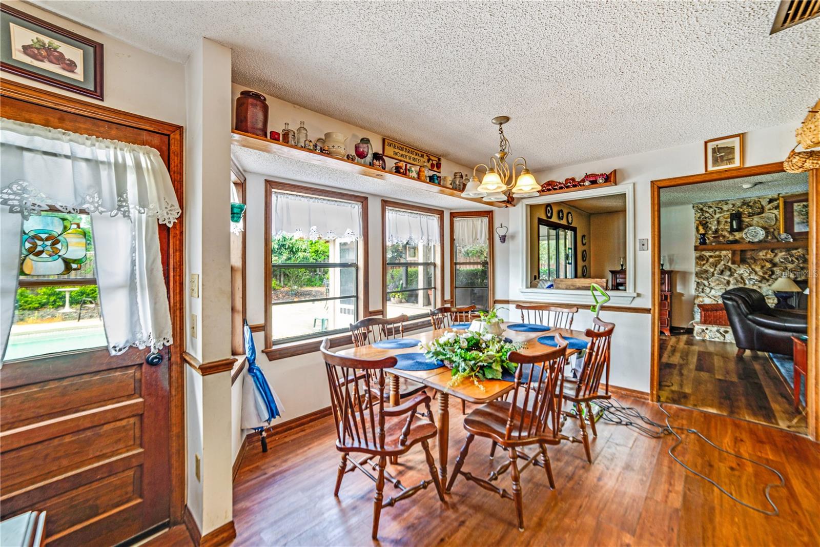 Image 18 of 47 For 2704 Burgoyne Place