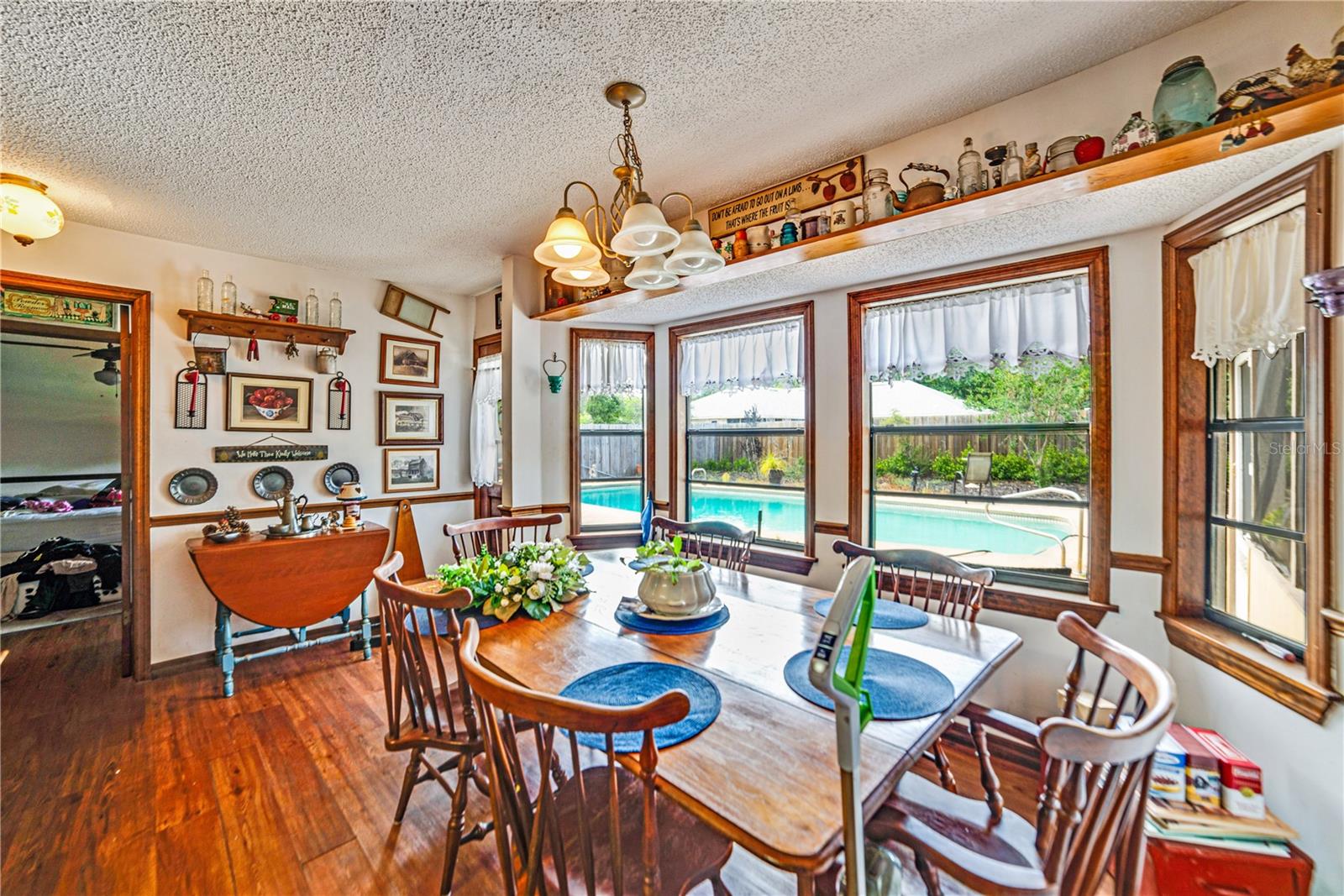 Image 19 of 47 For 2704 Burgoyne Place