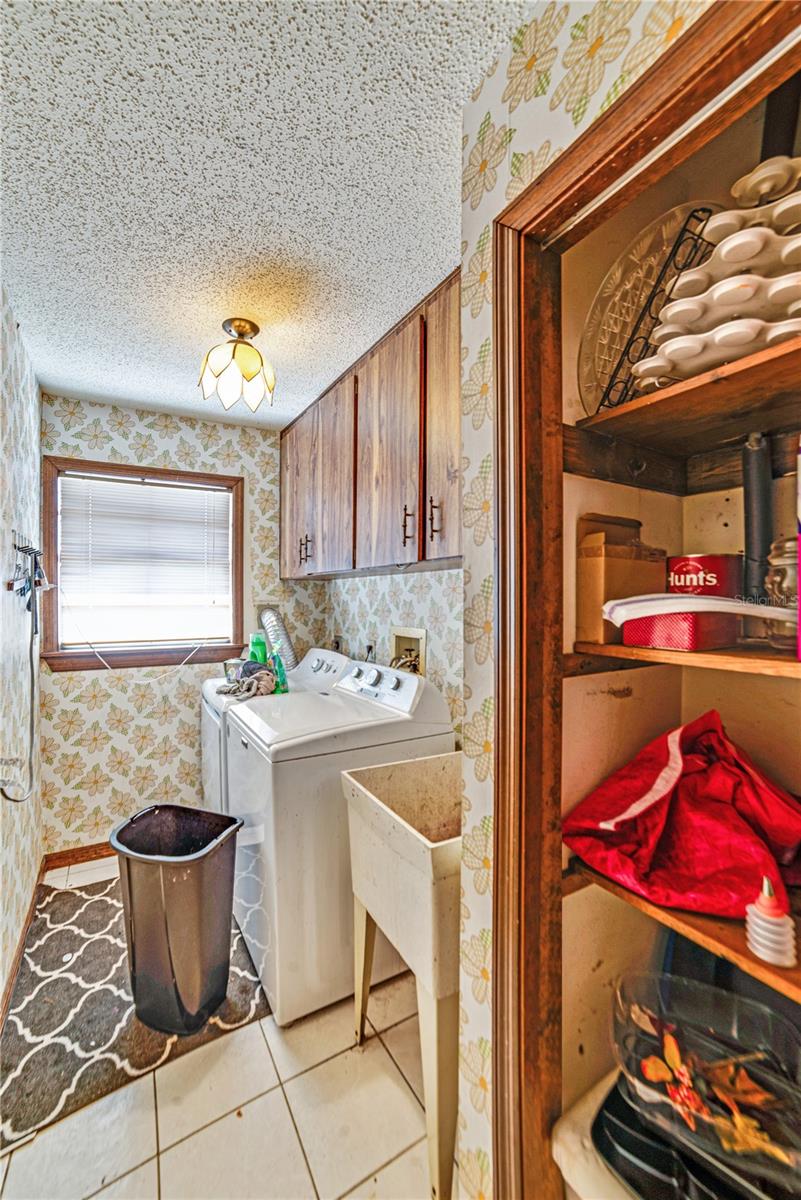 Image 31 of 47 For 2704 Burgoyne Place