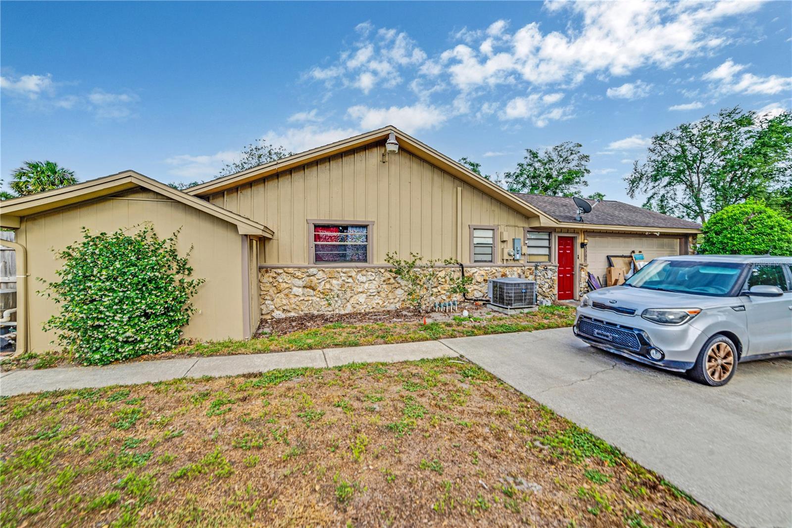 Image 5 of 47 For 2704 Burgoyne Place