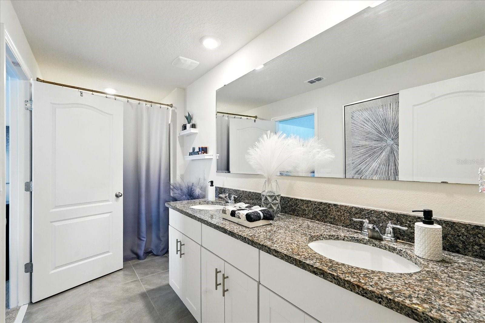 Image 20 of 56 For 3049 Meleto Boulevard