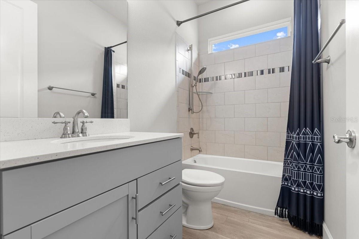 Image 23 of 42 For 6212 Fallsgrove Lane
