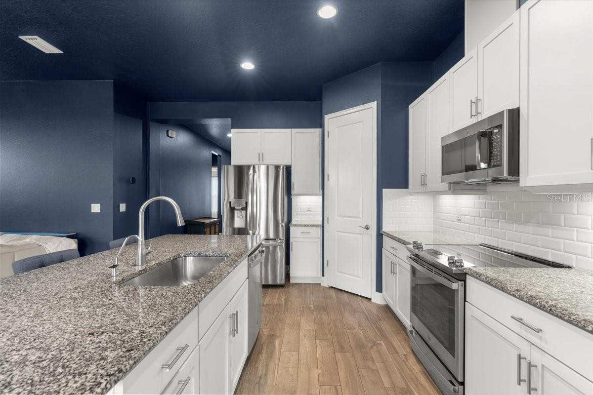 Image 31 of 42 For 6212 Fallsgrove Lane
