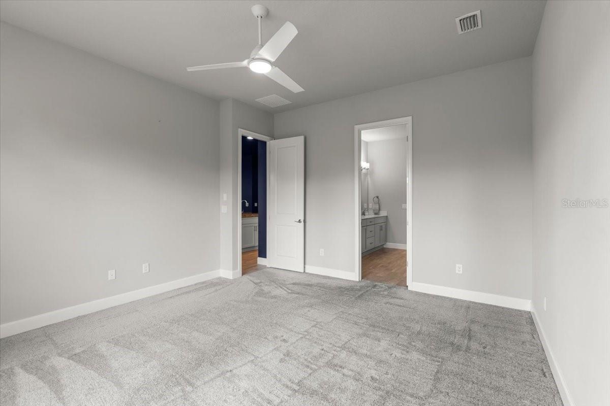Image 36 of 42 For 6212 Fallsgrove Lane
