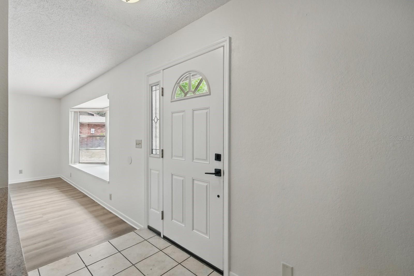 Image 4 of 27 For 1209 James Terrace