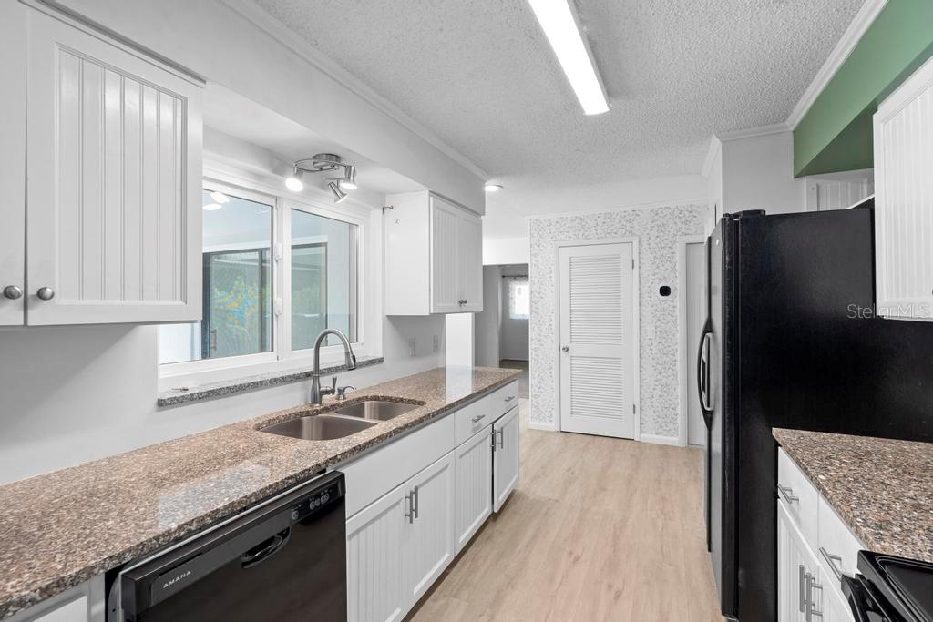 Image 11 of 47 For 990 French Avenue