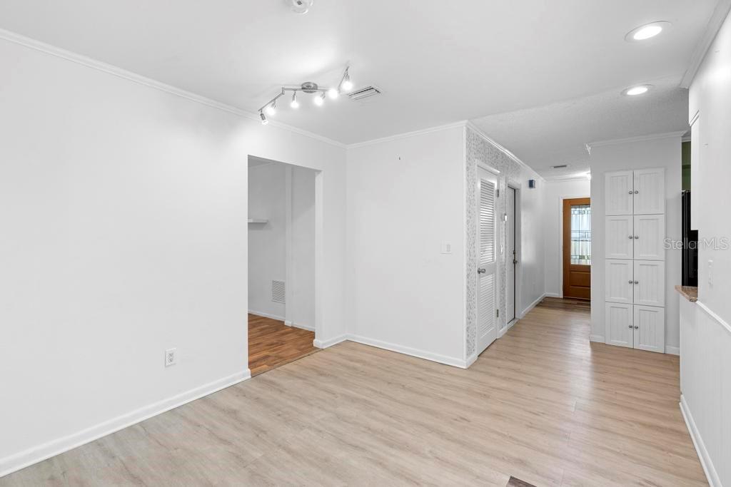 Image 22 of 47 For 990 French Avenue