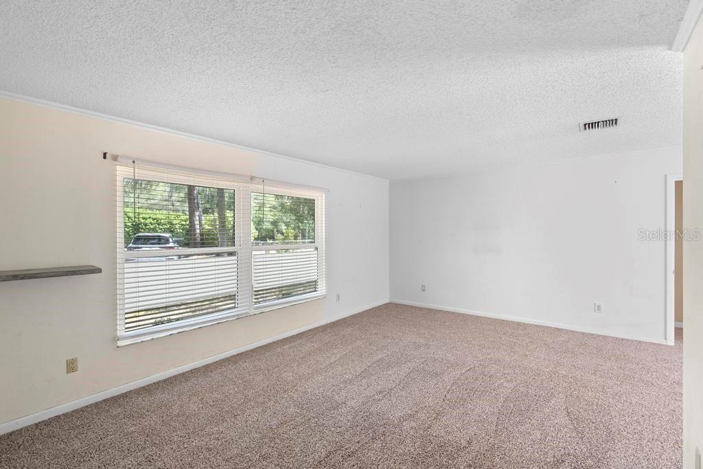 Image 4 of 47 For 990 French Avenue