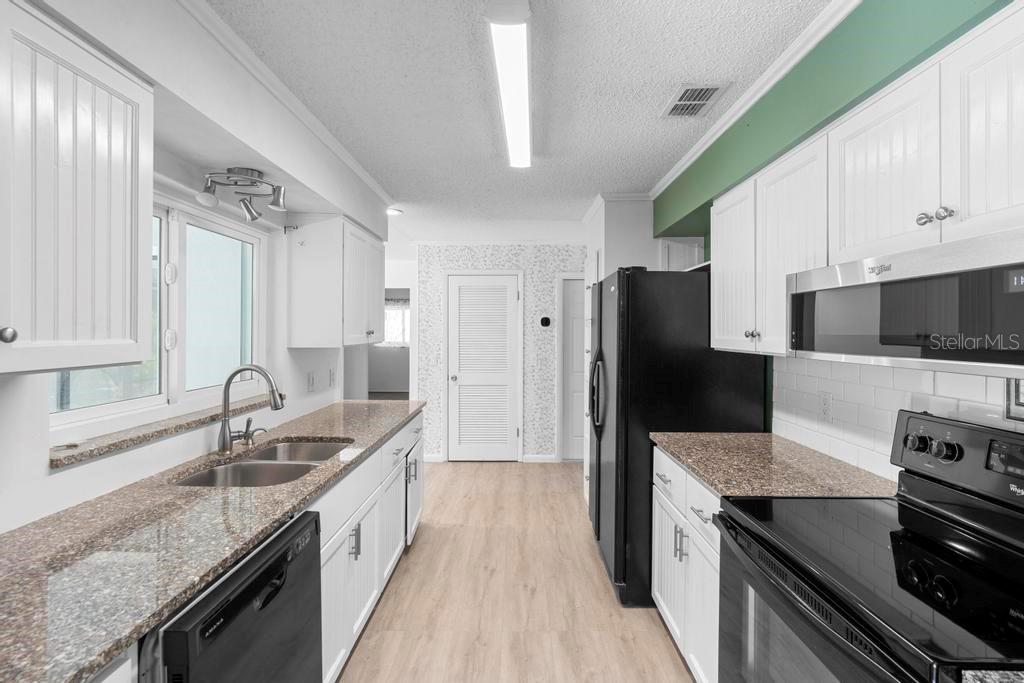 Image 9 of 47 For 990 French Avenue