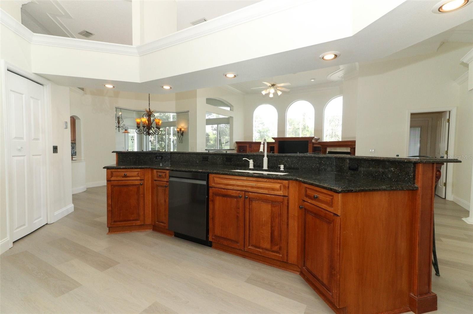 Image 18 of 56 For 340 Hampton Hills Court