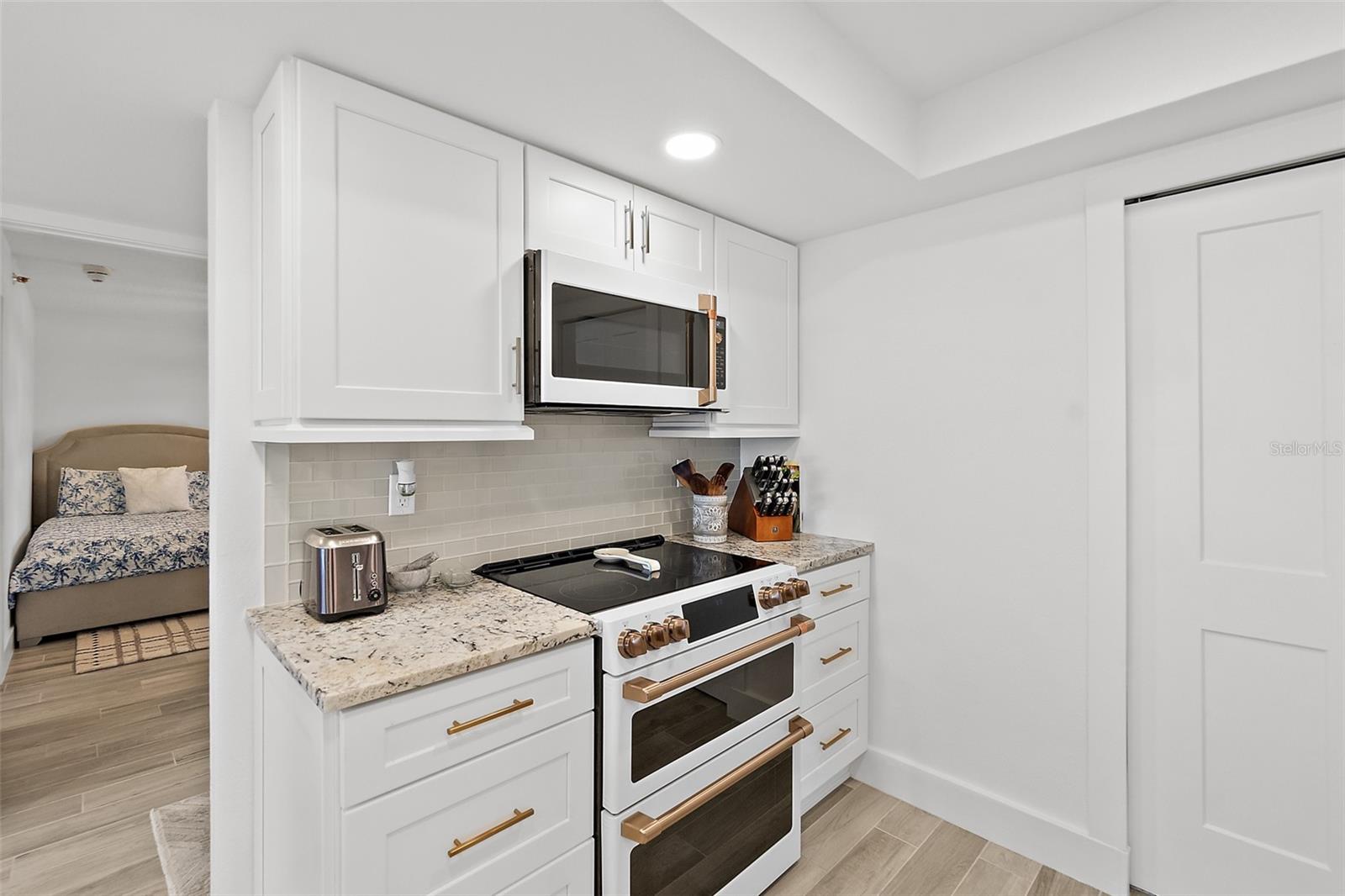 Image 13 of 61 For 2425 Atlantic Avenue 1202a