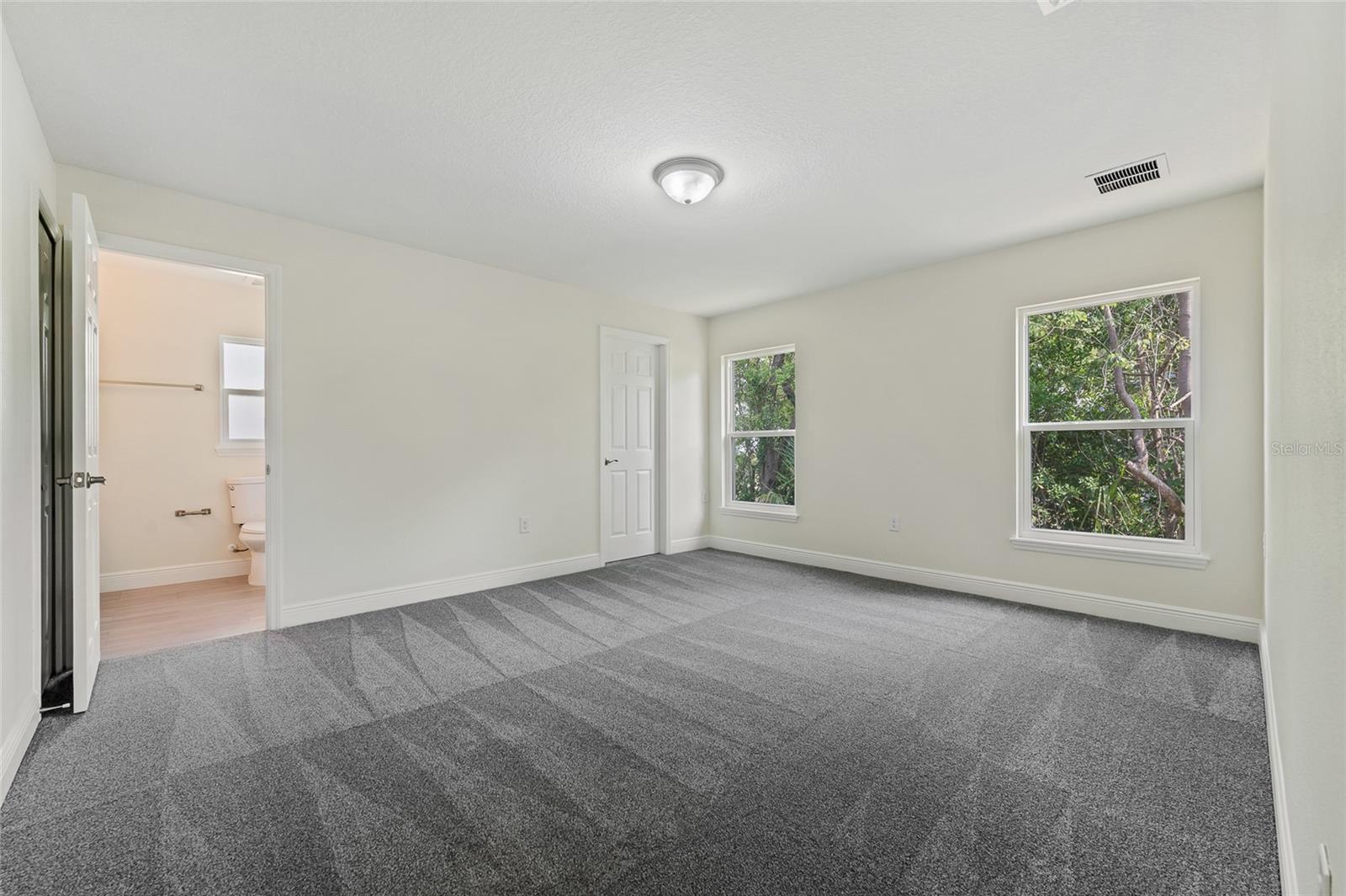 Image 18 of 44 For 560 Sumner Avenue