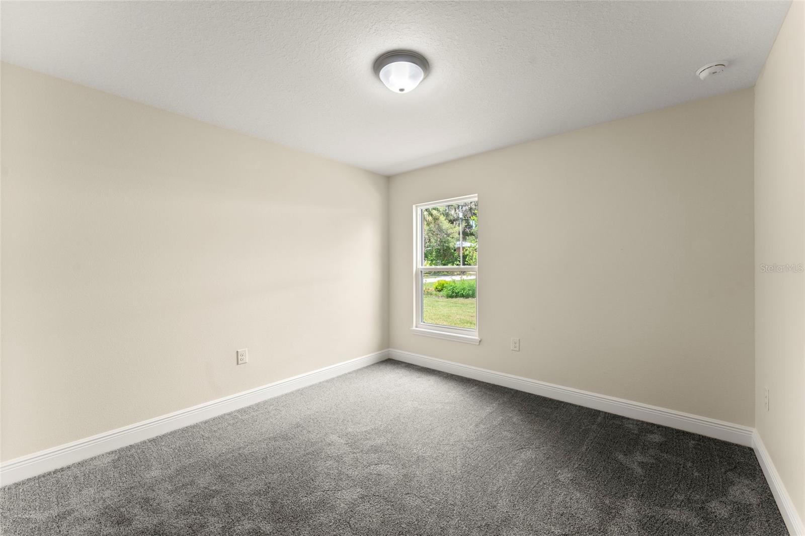 Image 49 of 75 For 560 Sumner Avenue