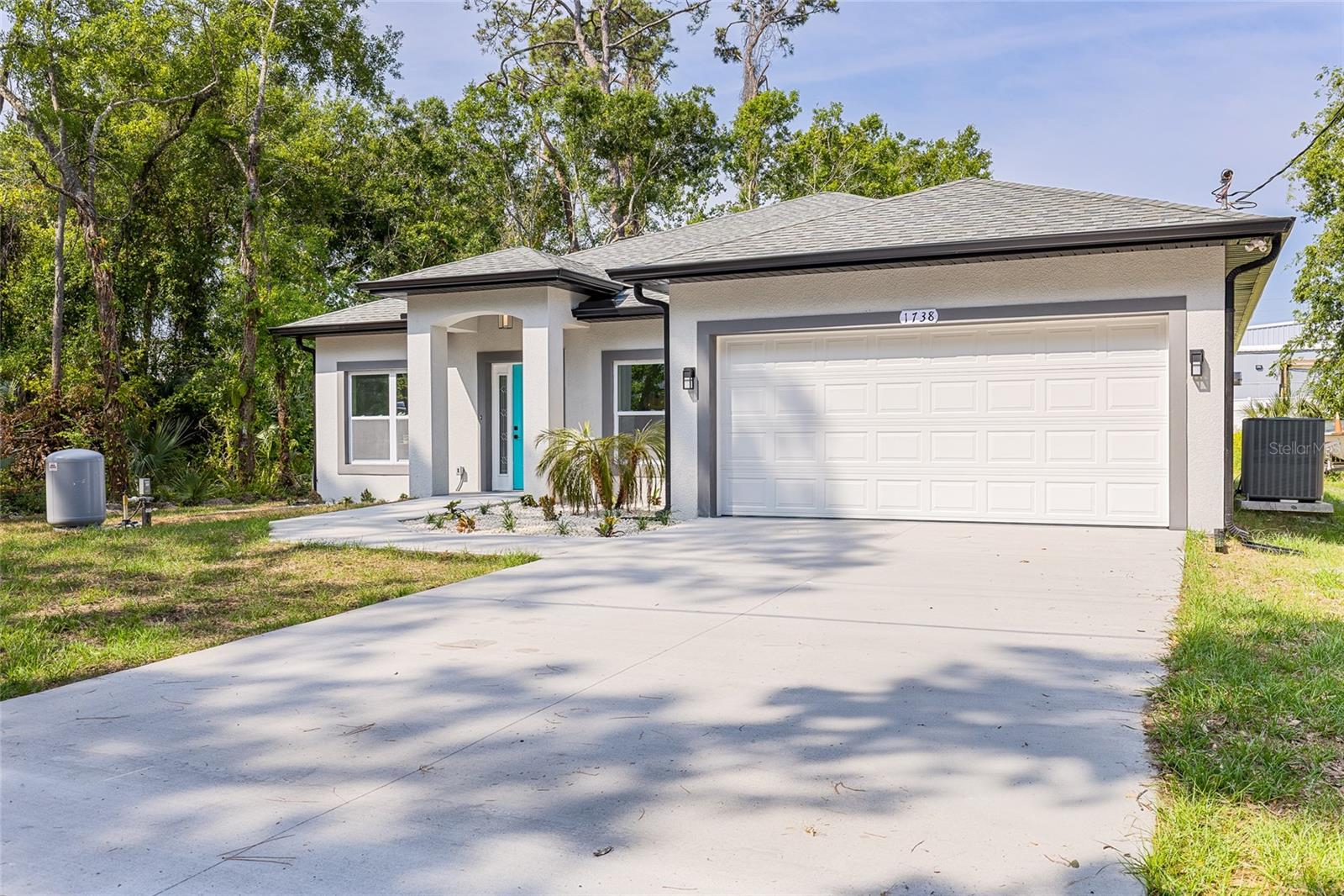 Image 3 of 48 For 1738 Palm Road