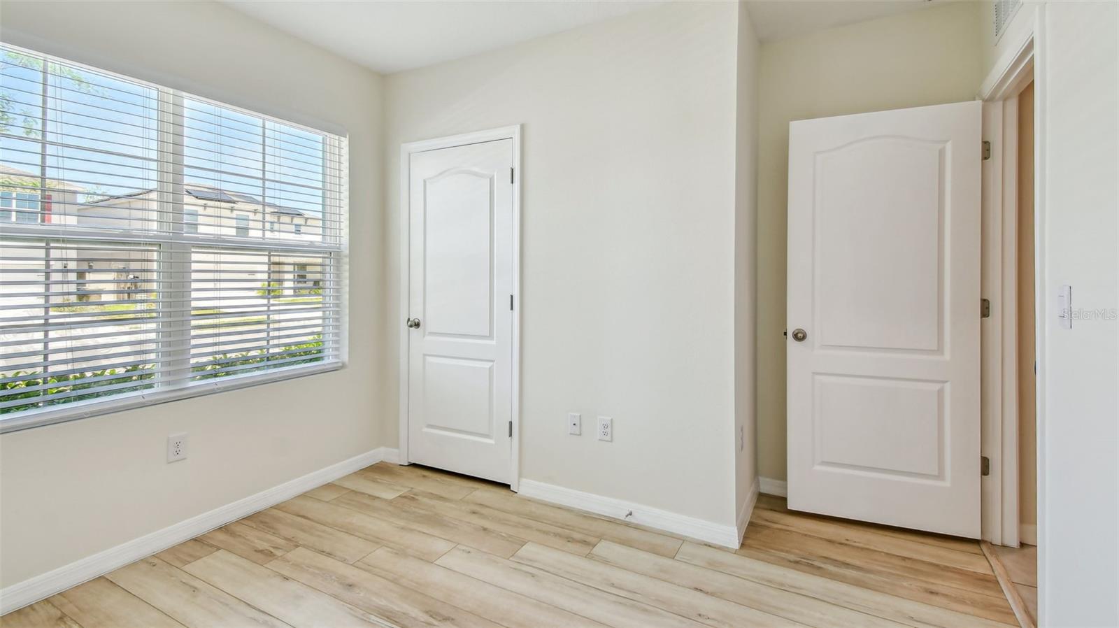 Image 11 of 37 For 5708 Sunbonnet Way