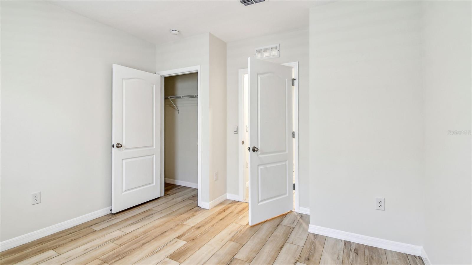 Image 14 of 37 For 5708 Sunbonnet Way