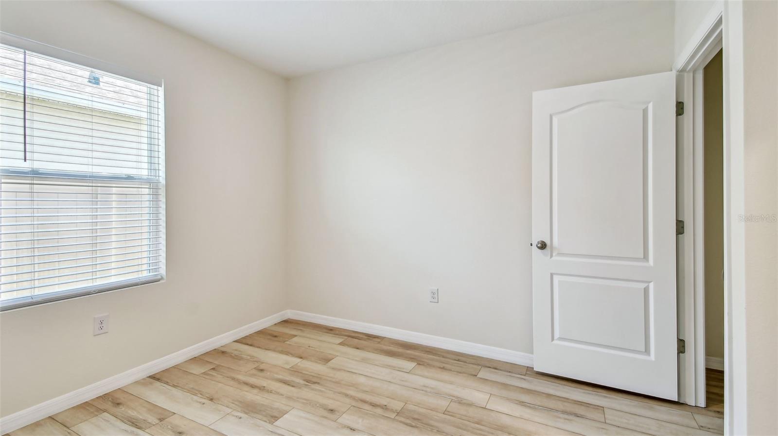 Image 15 of 37 For 5708 Sunbonnet Way