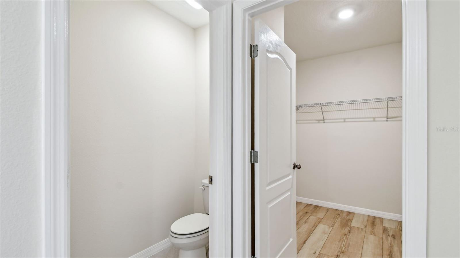 Image 33 of 37 For 5708 Sunbonnet Way