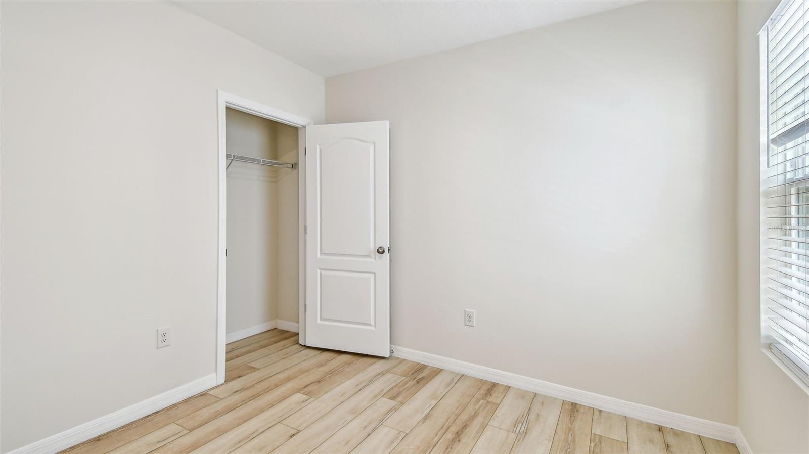 Image 8 of 37 For 5708 Sunbonnet Way