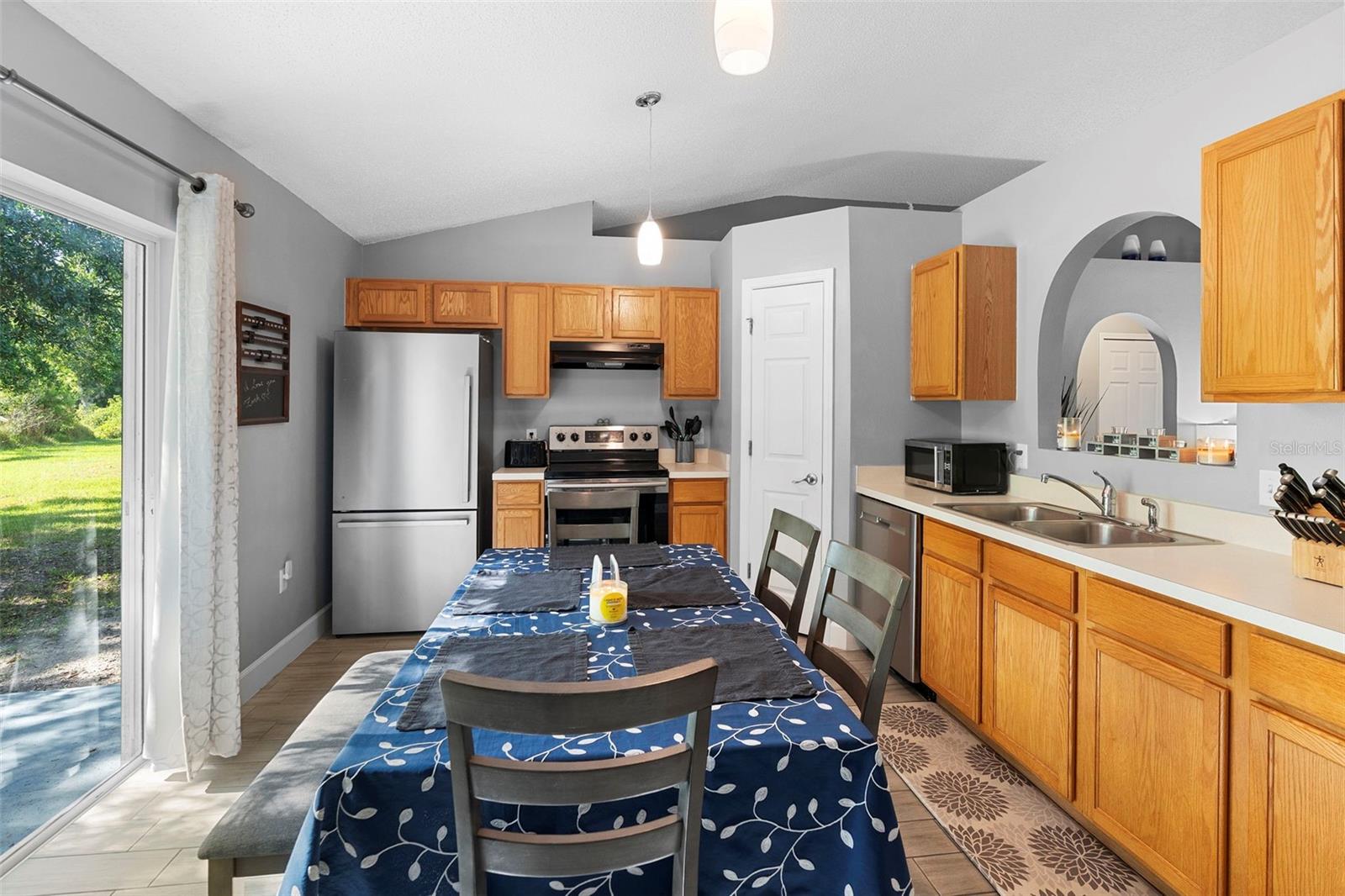 Image 10 of 21 For 2110 3rd Avenue