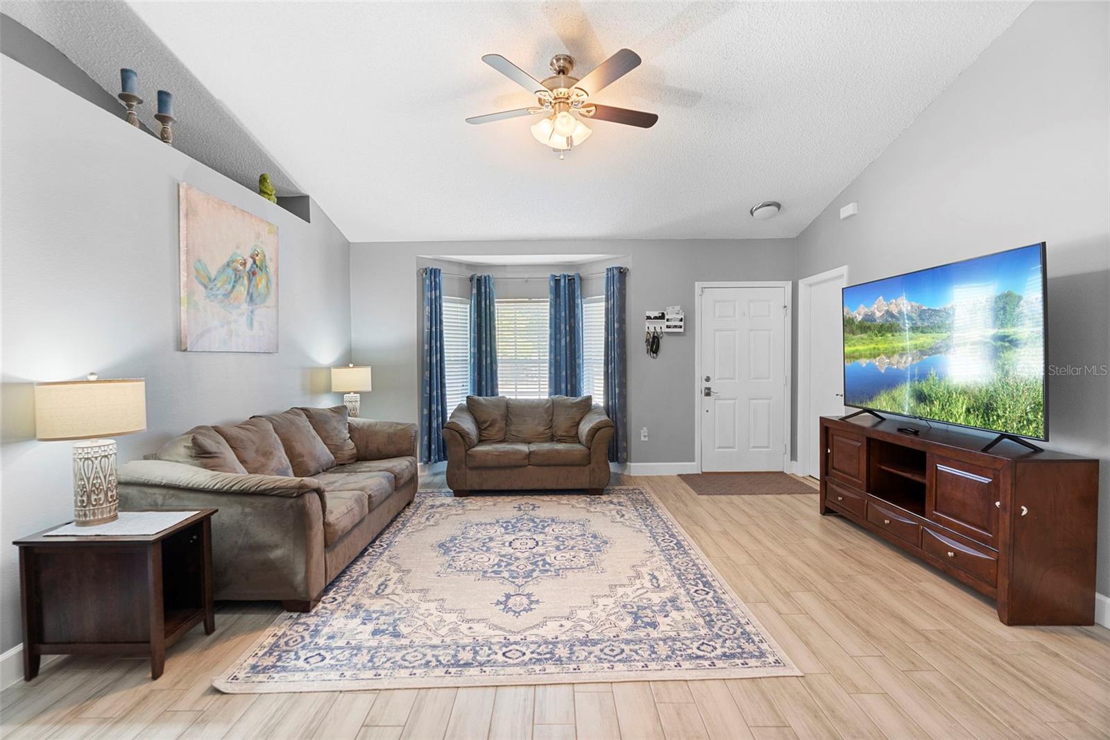 Image 5 of 21 For 2110 3rd Avenue