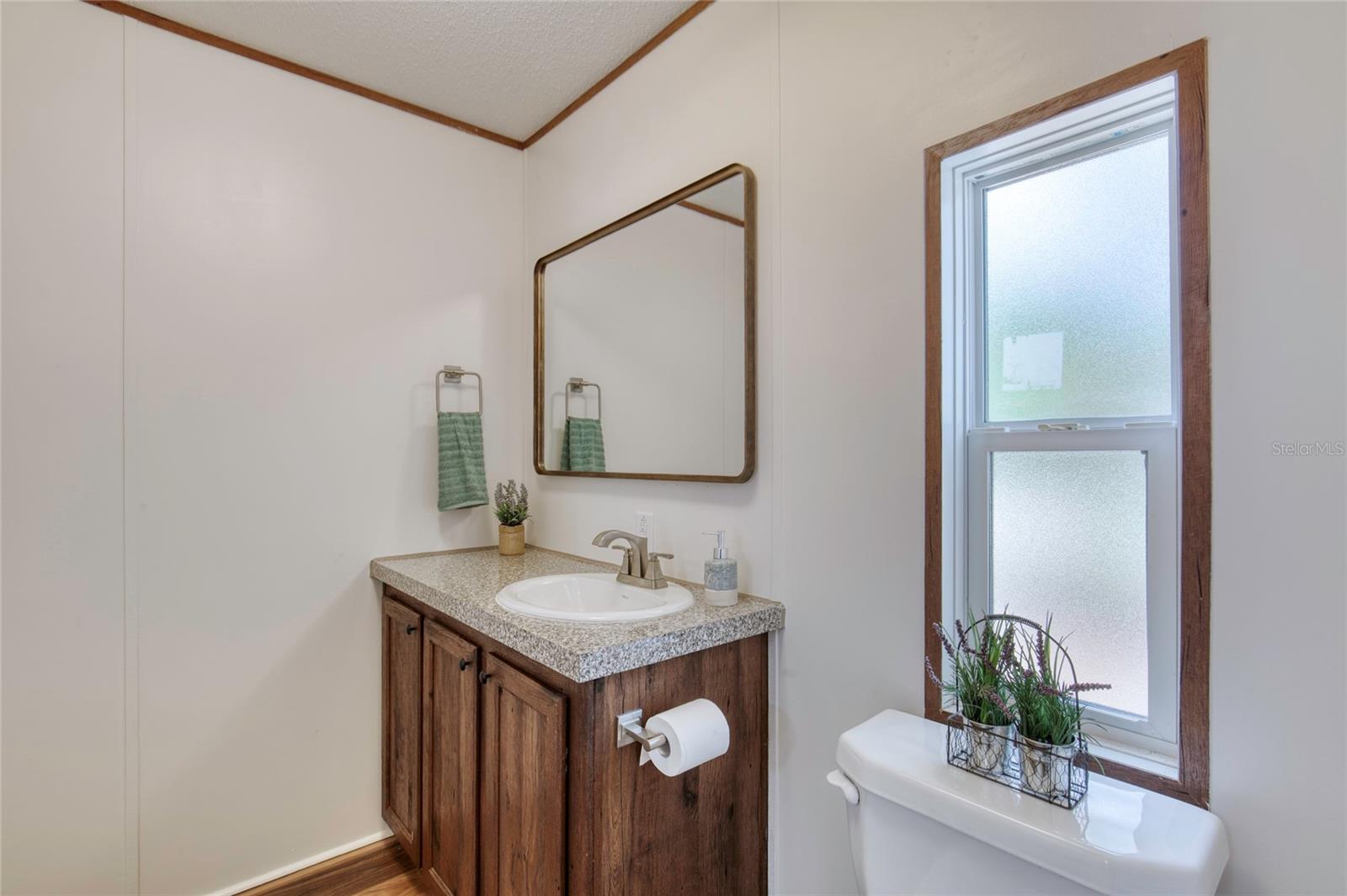 Image 30 of 58 For 2089 Guava Lane