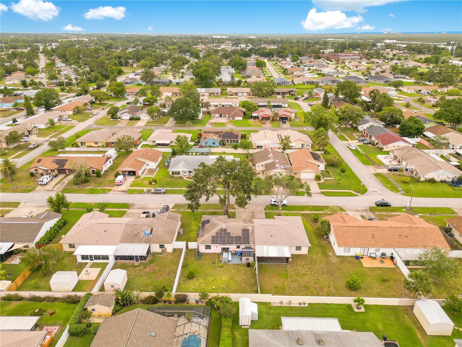 Image 29 of 31 For 418 Falcon Avenue