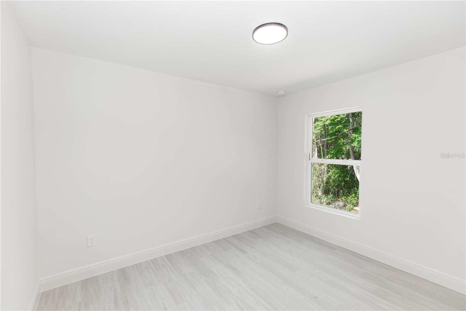 Image 8 of 27 For 544 Voorhis Avenue