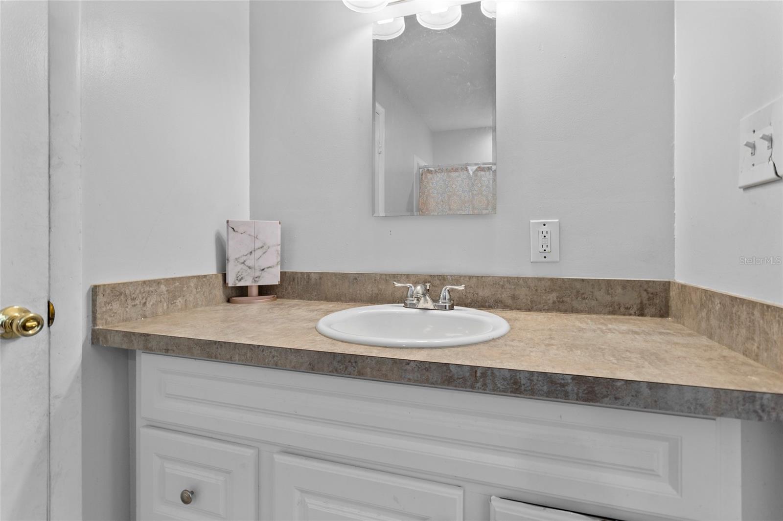 Image 23 of 29 For 632 Tarragona Way