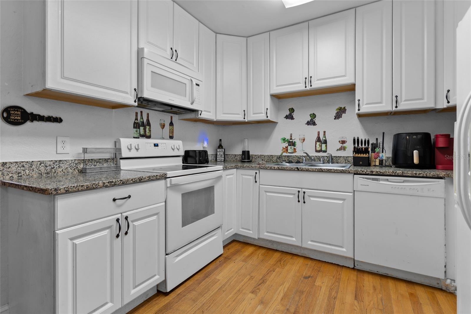 Image 7 of 29 For 632 Tarragona Way