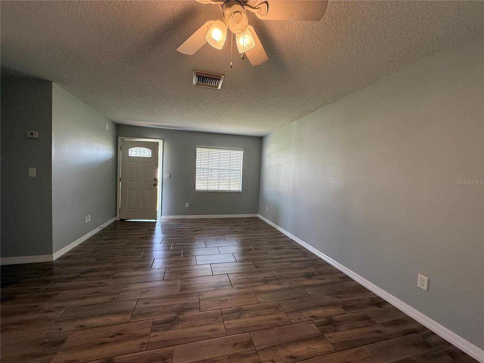 Image 2 of 14 For 2930 Fifer Drive