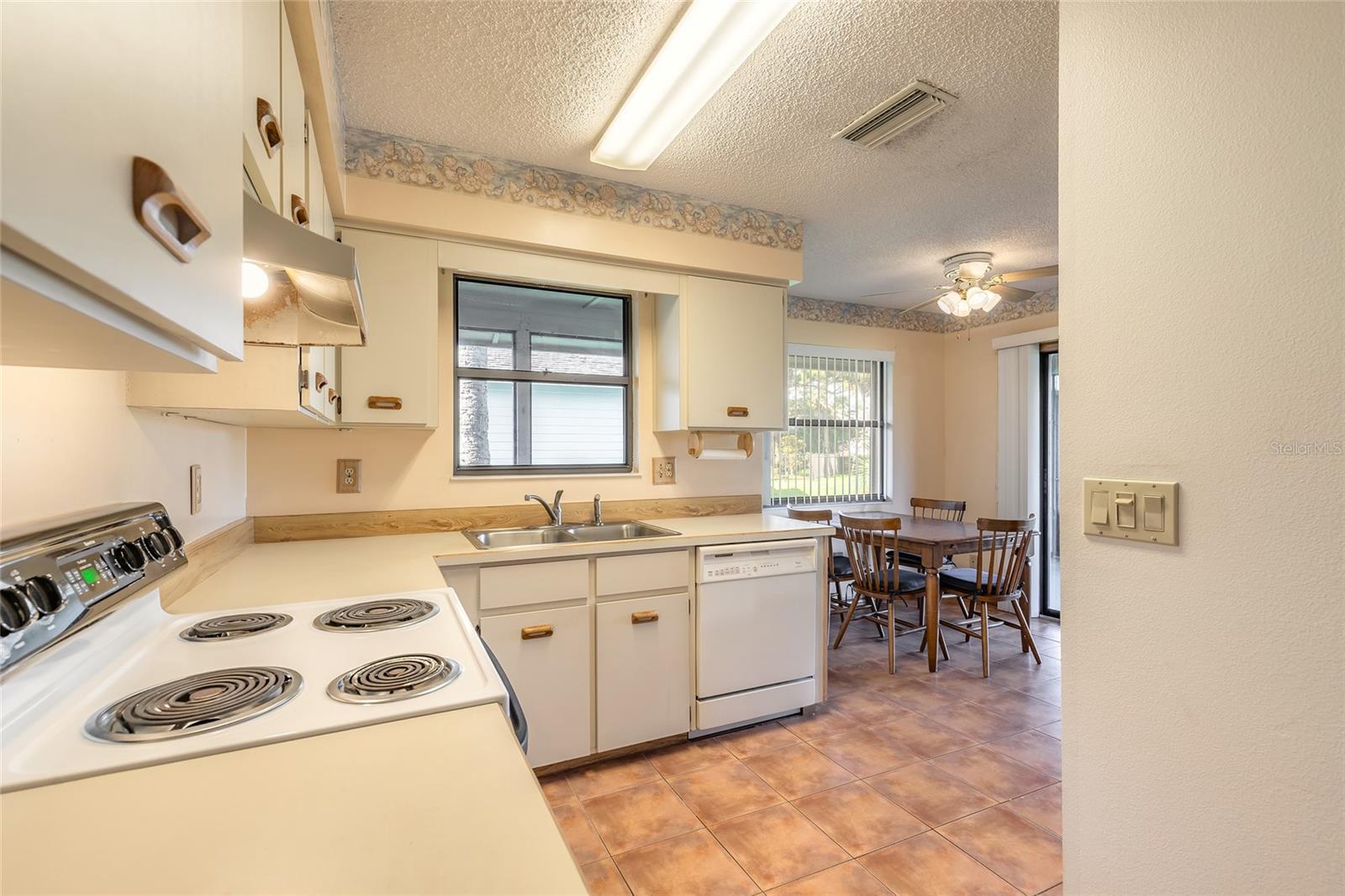 Image 11 of 42 For 929 Lakewood Terrace