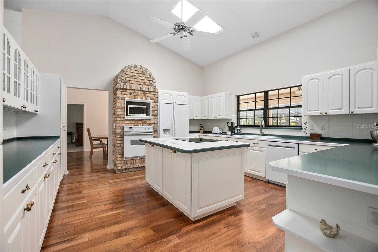 Image 10 of 42 For 3357 Black Willow Trail