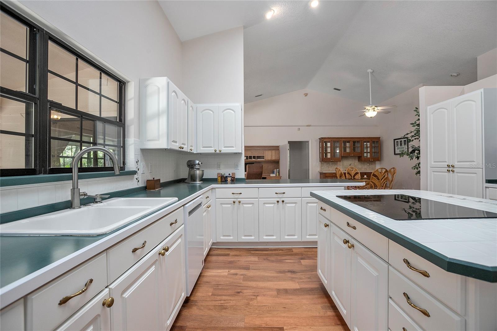 Image 11 of 42 For 3357 Black Willow Trail