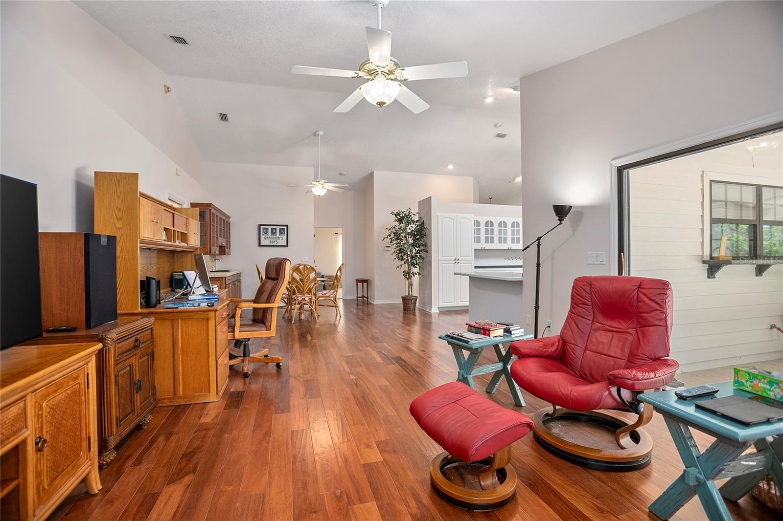 Image 16 of 42 For 3357 Black Willow Trail