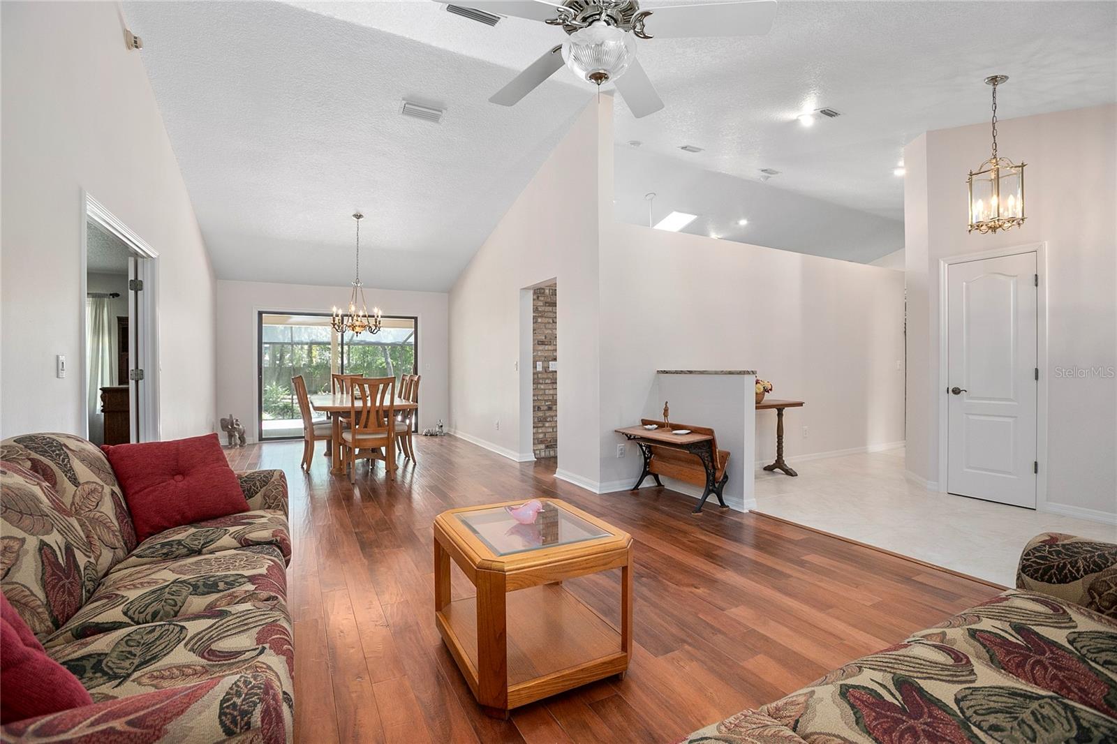 Image 8 of 42 For 3357 Black Willow Trail