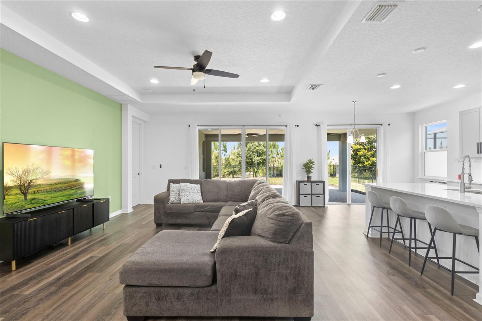 Image 11 of 41 For 518 Briarbrook Way