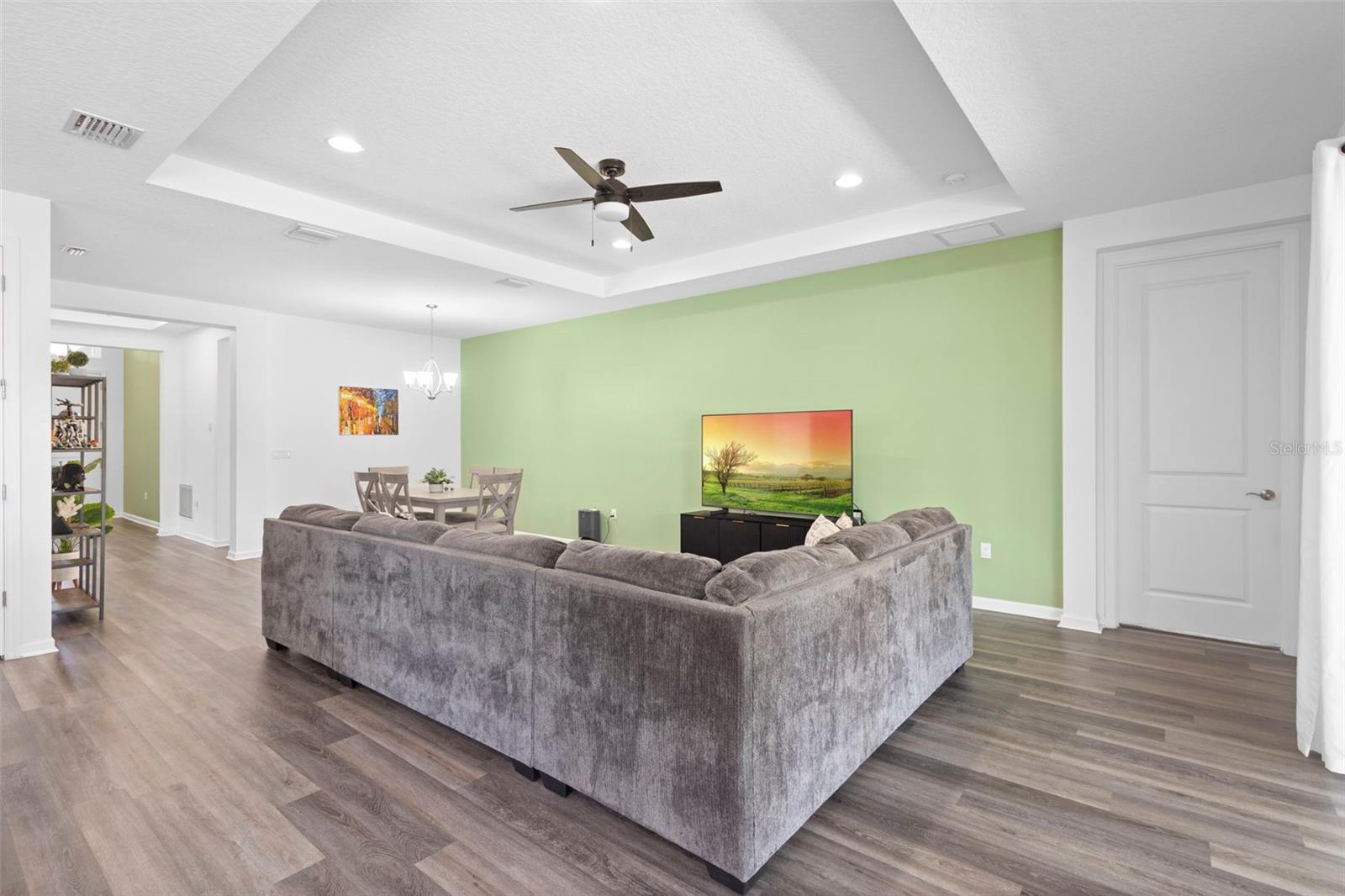 Image 12 of 41 For 518 Briarbrook Way