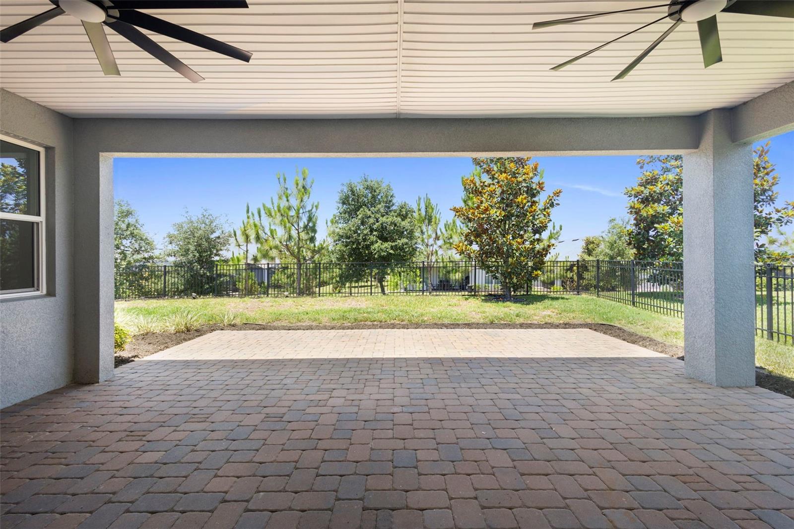 Image 17 of 41 For 518 Briarbrook Way