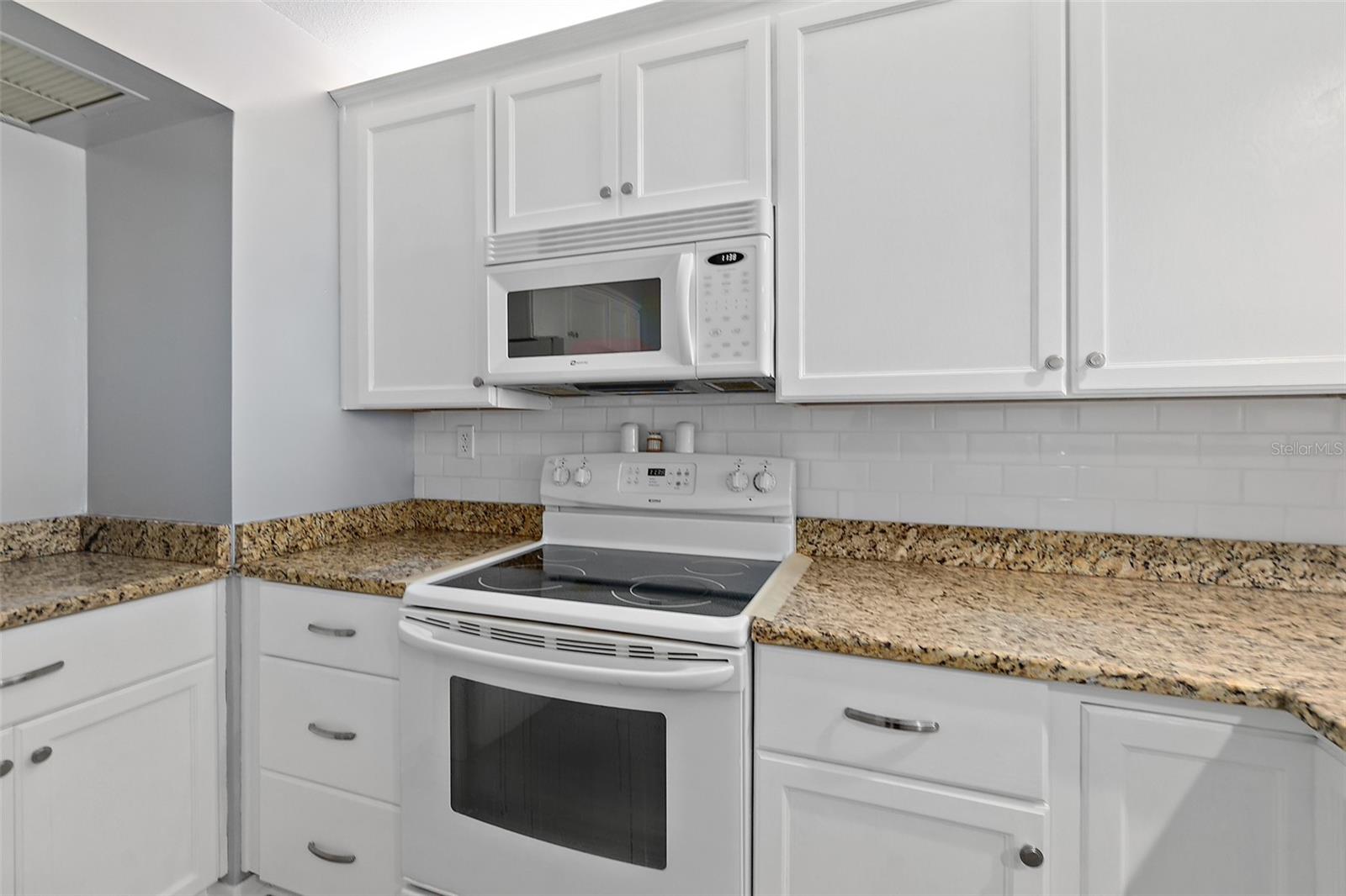 Image 12 of 38 For 1420 Atlantic Avenue 202